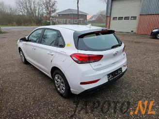 Hyundai I-30 i30 (PDEB5/PDEBB/PDEBD/PDEBE), Hatchback, 2016 1.0 T-GDI 12V Hybrid 48V picture 3