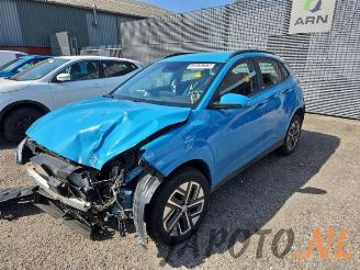 Salvage car Hyundai Kona Kona (OS), SUV, 2017 / 2023 39 kWh 2021/9