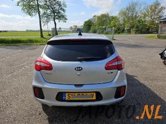 Kia Cee d Cee'd (JDB5), Hatchback 5-drs, 2012 / 2018 1.0i T-GDi 12V 120 picture 4