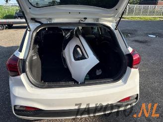 Hyundai I-20 i20 (GBB), Hatchback, 2014 / 2020 1.0 T-GDI 120 12V picture 19