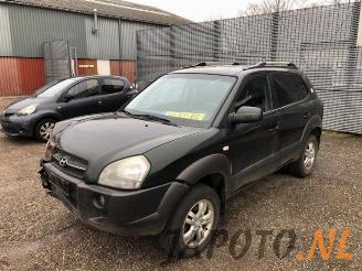 Vaurioauto  passenger cars Hyundai Tucson Tucson (JM), SUV, 2004 / 2010 2.0 16V CVVT 4x2 2006/5