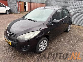 Coche siniestrado Mazda 2 2 (DE), Hatchback, 2007 / 2015 1.3 16V S-VT 2012/3