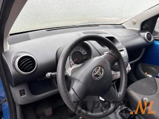Toyota Aygo Aygo (B10), Hatchback, 2005 / 2014 1.0 12V VVT-i picture 9