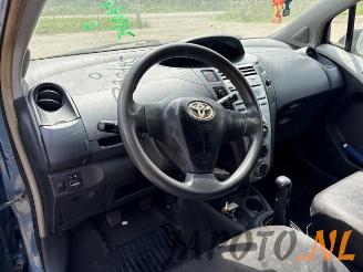 Toyota Yaris Yaris II (P9), Hatchback, 2005 / 2014 1.0 12V VVT-i picture 9