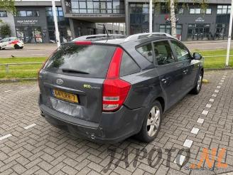 Kia Cee d Cee'd Sporty Wagon (EDF), Combi, 2007 / 2012 1.4 16V picture 3