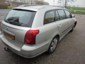 Toyota Avensis 2.0 16 V picture 3