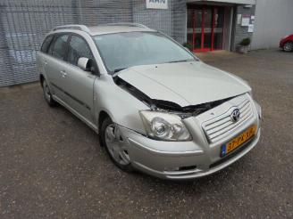 Toyota Avensis 2.0 16 V picture 2