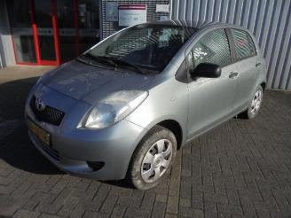 Toyota Yaris 1.3 16 V picture 1