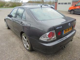 Lexus IS 200 2.0 24v picture 4