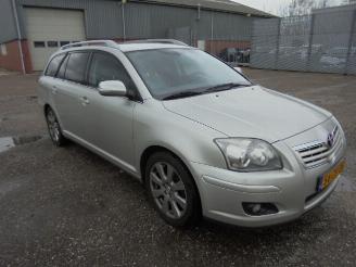 Toyota Avensis 2.0 16_V D-4D picture 2