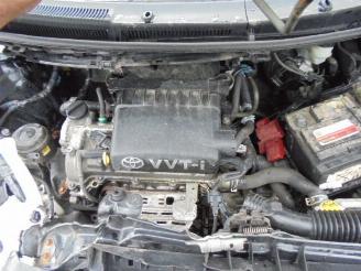 Toyota Yaris 1.3 16V picture 8