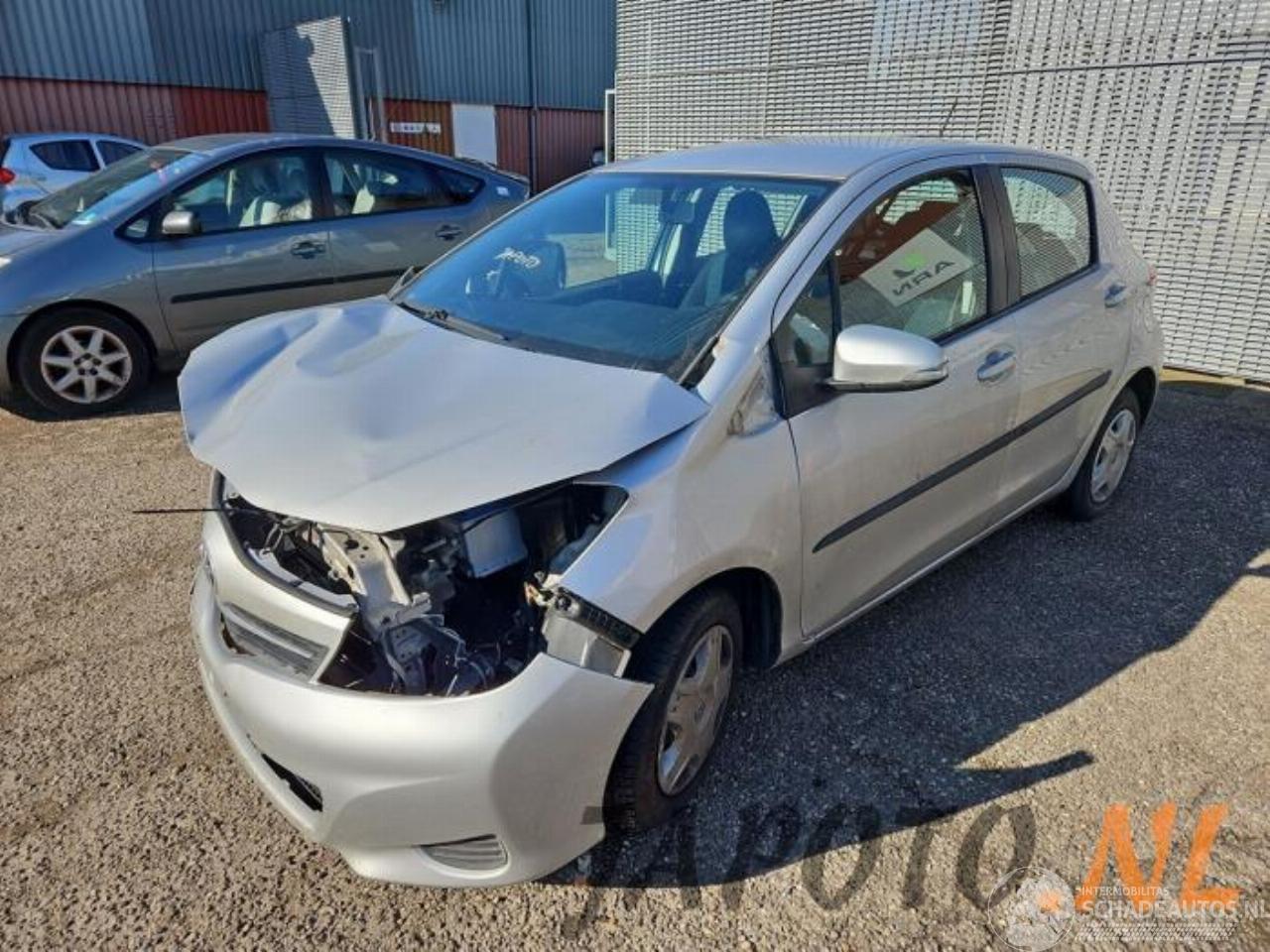 Toyota Yaris Yaris III (P13), Hatchback, 2010 / 2020 1.0 12V VVT-i