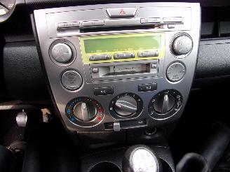 Mazda 2 1.4 16V (FXJA) [58kW] picture 8