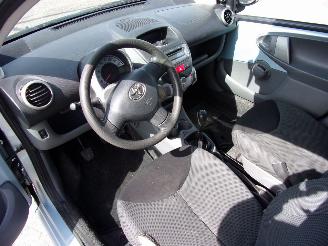 Toyota Aygo 1.0 12V VVT-i (1KR-FE) [50kW] picture 7