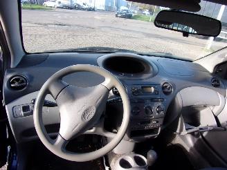 Toyota Yaris (P1) Hatchback 1.0 16V VVT-i (1SZFE) [50kW] picture 4