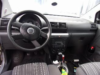 Volkswagen Fox (5Z) Hatchback 1.2 (BMD) [40kW] picture 5