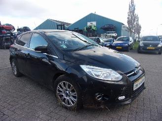 Ford Focus III Hatchback 1.6 TDCi 115 (T1DB(Euro 5)) [85kW] picture 2