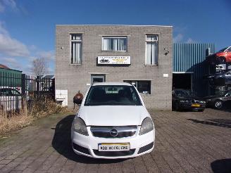 rozbiórka samochody osobowe Opel Zafira (M75) MPV 1.9 CDTI (Z19DTL(Euro 4)) [74kW] 2006/1