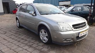 Opel Signum (F48) Hatchback 5-drs 2.2 direct 16V (Z22YH(Euro 4)) [114kW] picture 2
