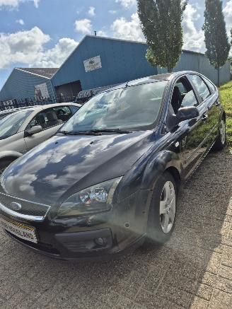 Ford Focus 2 Hatchback 1.6 16V (HWDA(Euro 3)) [74kW] 5-BAK picture 3