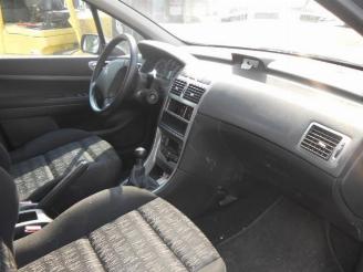 Peugeot 307 1.6hdi 80kw picture 4