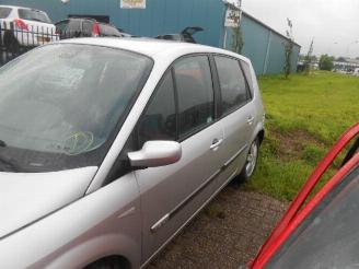 Renault Scenic 1.6 16V Semi Automaat picture 2