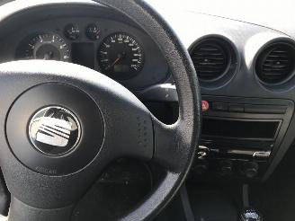 Seat Ibiza Ibiza III (6L1) Hatchback 1.2 12V (AZQ) [47kW] picture 7