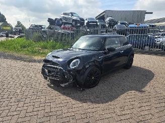 uszkodzony samochody osobowe Mini Cooper cooper se  electric 2021/8