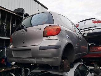 Salvage car Toyota Yaris Yaris (P1), Hatchback, 1999 / 2005 1.3 16V VVT-i 2004/4