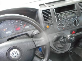 Volkswagen Transporter Transporter T5 Ch.Cab/Pick-up 1.9 TDi (BRR) [62kW]  (01-2006/11-2009) picture 9