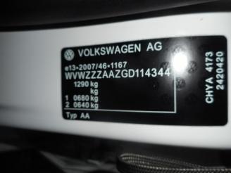 Volkswagen Up Up! (121) Hatchback 1.0 12V 60 (CHYA) [44kW]  (08-2011/08-2020) picture 10