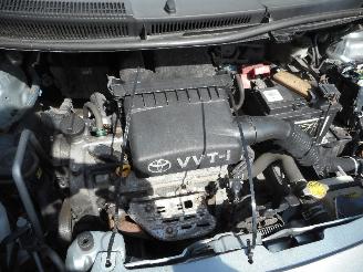 Toyota Yaris Yaris II (P9) Hatchback 1.3 16V VVT-i (2SZFE) [64kW]  (08-2005/11-2010=
) picture 11