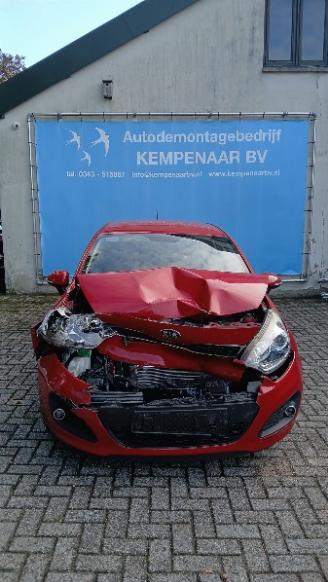 Salvage car Kia Rio Rio III (UB) Hatchback 1.2 CVVT 16V (G4LA5) [63kW]  (09-2011/12-2017) 2014