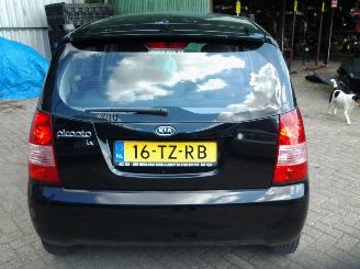 Kia Picanto hatchback 1.0 12V picture 4