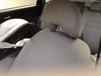 Toyota Prius hatchback 1.5 16V picture 8