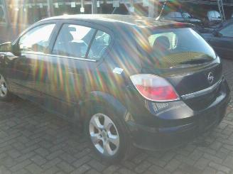 Opel Astra hatchback 5 drs 1.6 16V Twinport picture 6