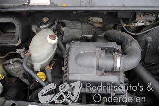 Renault Master Master III (ED/HD/UD), Chassis-Cabine, 2000 / 2010 2.5 dCi 16V 115 picture 16