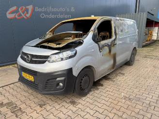 Coche siniestrado Opel Vivaro Vivaro, Van, 2019 2.0 CDTI 122 2020/7