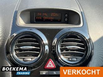 Opel Corsa 1.4 16V '111' Edition Airco 5-Deurs Cruise Trekhaak picture 19
