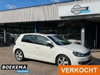 Vaurioauto  passenger cars Volkswagen Golf 1.4 TSI Schuif/kanteldak Climate Cruise Stoelver. 2011/9