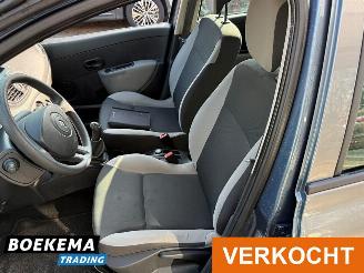 Renault Clio 1.2 TCe Special Line Navigatie Airco picture 12