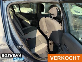 Renault Clio 1.2 TCe Special Line Navigatie Airco picture 16