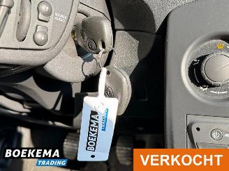 Renault Clio 1.2 TCe Special Line Navigatie Airco picture 26