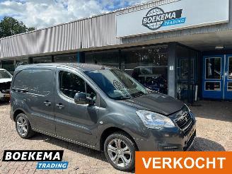 uszkodzony samochody ciężarowe Peugeot Partner 120 1.6 VTi 98 Pro Navigatie Camera Airco Schuifdeur 2017/3