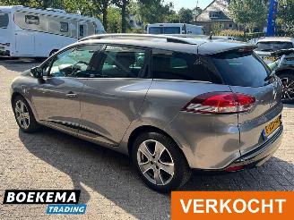 Renault Clio Estate 1.5 dCi ECO Authentique R-Link Navigatie Airco Cruise picture 3