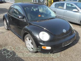 Volkswagen New-beetle New Beetle (9C1/9G1) Hatchback 3-drs 2.0 (AEG) [85kW]  (01-1998/09-201=
0) picture 2
