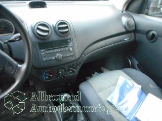 Daewoo Aveo Aveo (250) Hatchback 1.2 16V (B12D1(Euro 5)) [62kW]  (04-2008/05-2011)= picture 10
