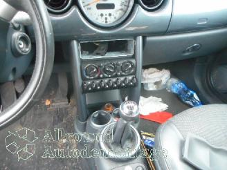 Mini Mini Mini One/Cooper (R50) Hatchback 1.6 16V One (W10-B16A) [66kW]  (06-200=
1/09-2006) picture 11