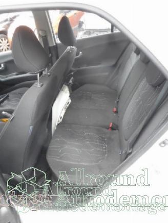 Kia Picanto Picanto (TA) Hatchback 1.0 12V (G3LA) [51kW]  (05-2011/06-2017) picture 13