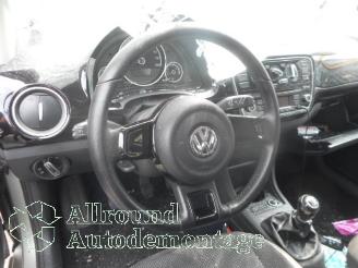 Volkswagen Up Up! (121) Hatchback 1.0 12V 60 (CHYA) [44kW]  (08-2011/08-2020) picture 10